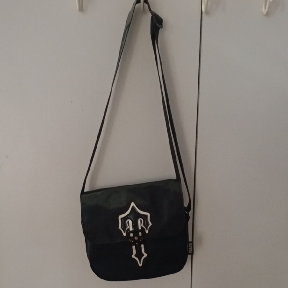 Stylish Black and White Messenger Bag New 😎
